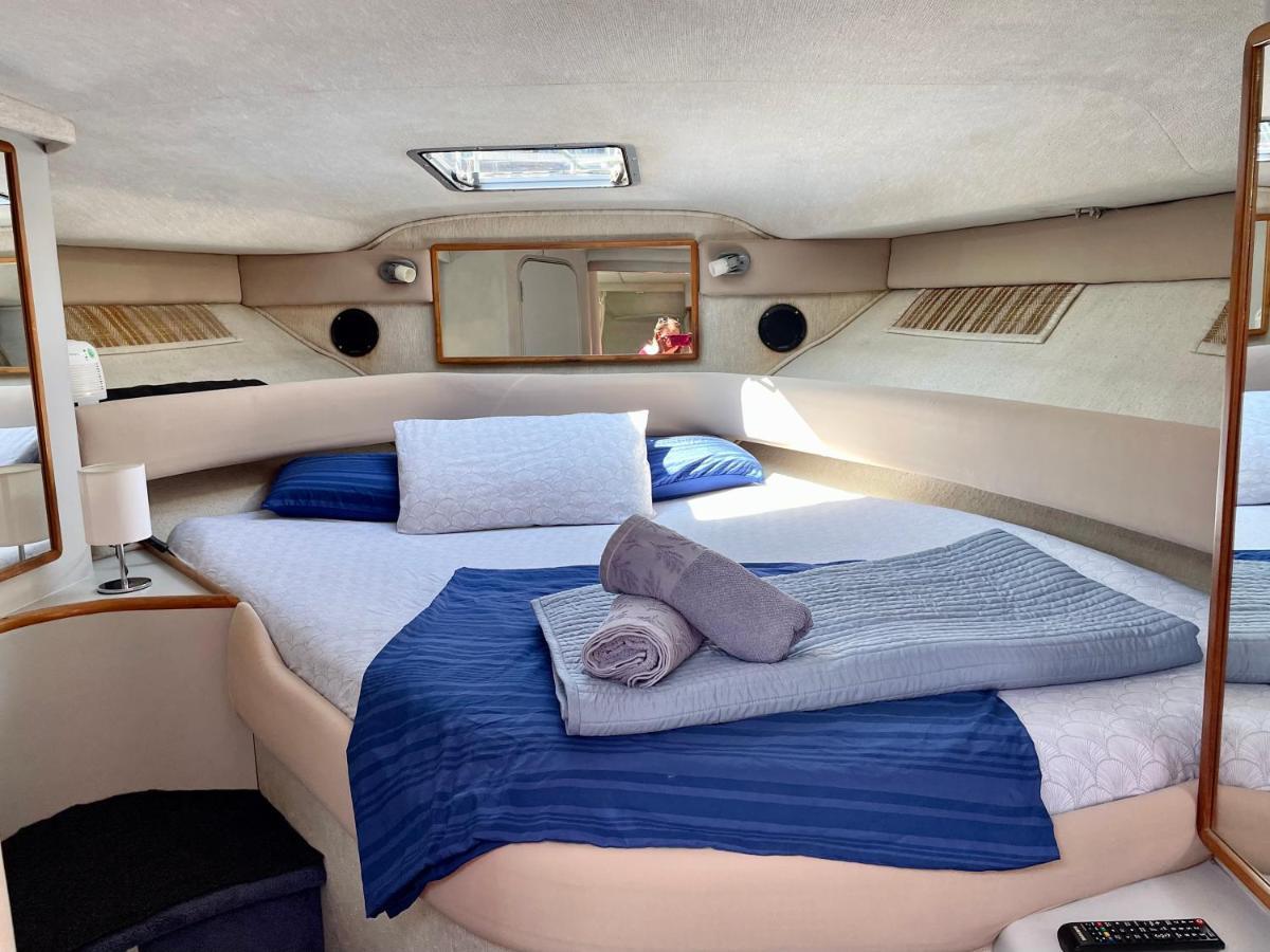 Yacht Hotel Barcelona Sant Adrià de Besòs Extérieur photo